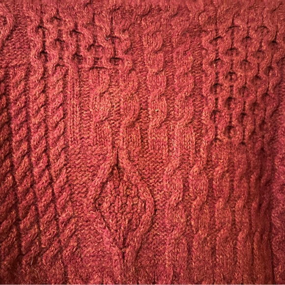 Cozy Red Aran 100 % Merino Wool Cable Knit Sweater - Picture 4 of 4